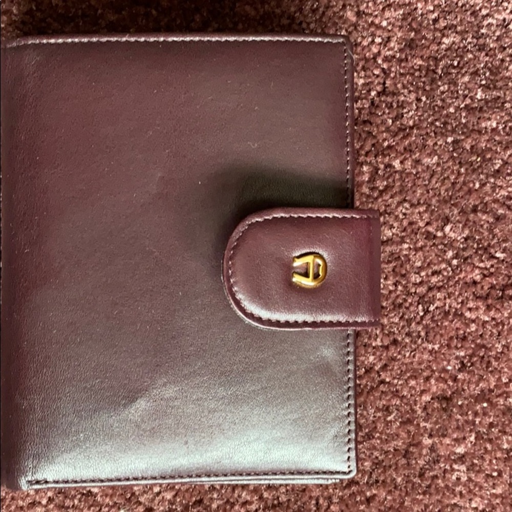 Etienne Aigner Wallet like new condition